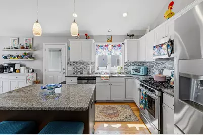 357 County St, Fall River, MA 02723 - Photo 8