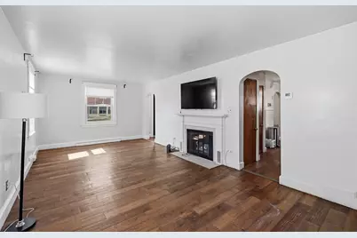 322 Harwich St, New Bedford, MA 02745 - Photo 8