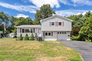 17 Crossman St, Taunton, MA 02780 - Photo 1