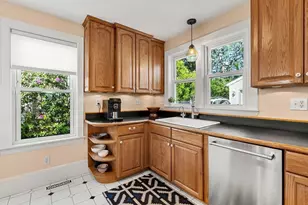 138 Lothrop St, Beverly, MA 01915 - Photo 14