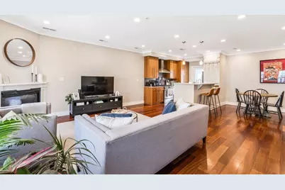 109 D St #4, Boston, MA 02127 - Photo 6