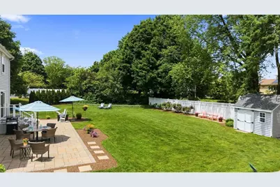 92 Everett St, Somerset, MA 02726 - Photo 32