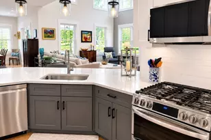 15 Beacon St, Wareham, MA 02558 - Photo 8