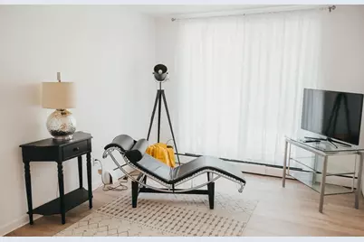 123 Sewall Ave #1C, Brookline, MA 02446 - Photo 2