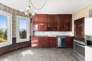 878 Highland Ave, Fall River, MA 02720 - Photo 22