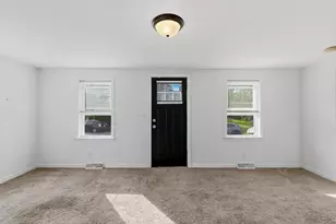 21 Golf St, Fairhaven, MA 02719 - Photo 18