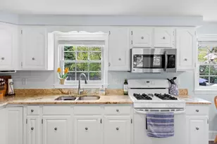 111 Locke Rd, Chelmsford, MA 01824 - Photo 10