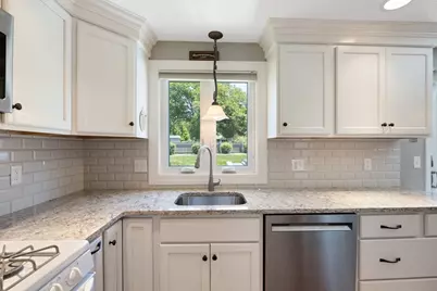19 Moreau Ct, Chicopee, MA 01020 - Photo 6