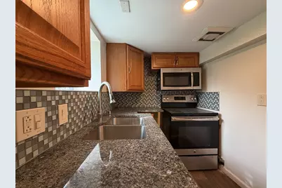 338 Riverside Ave #B, Medford, MA 02155 - Photo 6