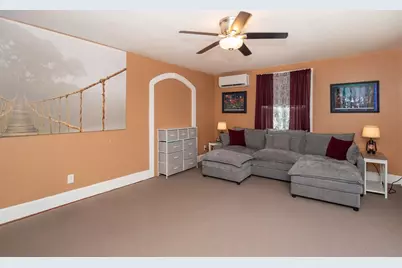 27 Suffolk Ave, Dartmouth, MA 02747 - Photo 6