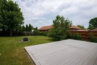 27 Suffolk Ave, Dartmouth, MA 02747 - Photo 26