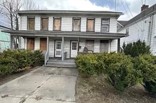 242 Wahconah St, Pittsfield, MA 01201 - Photo 1