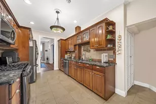 50 Vernon St, Pawtucket, RI 02860 - Photo 10