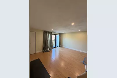 1600 Massachusetts Ave #404, Cambridge, MA 02138 - Photo 2
