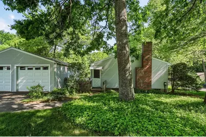 64 Tioga St, Springfield, MA 01128 - Photo 2