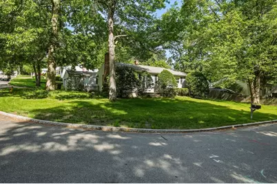 64 Tioga St, Springfield, MA 01128 - Photo 20