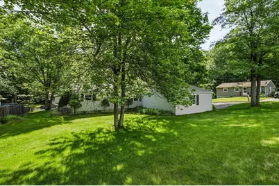 64 Tioga St, Springfield, MA 01128 - Photo 26