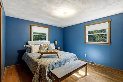 64 Tioga St, Springfield, MA 01128 - Photo 12