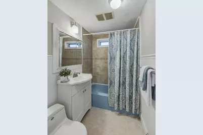 64 Tioga St, Springfield, MA 01128 - Photo 14