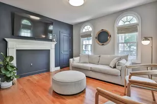 7 Hancock St, Newburyport, MA 01950 - Photo 2