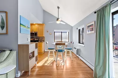9 Barton Sq #201, Salem, MA 01970 - Photo 6