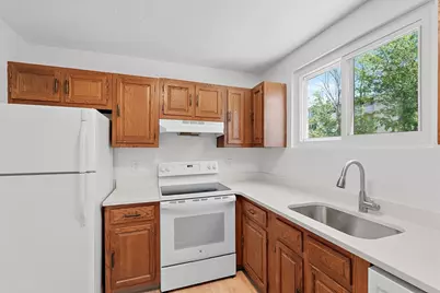 410 Fellsview Terrace #415, Stoneham, MA 02180 - Photo 4