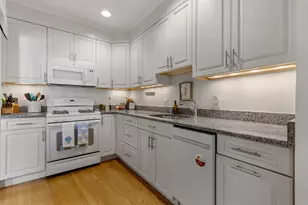 13 Harvard, Boston, MA 02129 - Photo 6