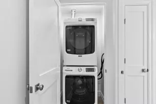 519 E 2nd St, Boston, MA 02127 - Photo 8