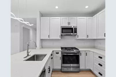 519 E 2nd St #307, Boston, MA 02127 - Photo 2