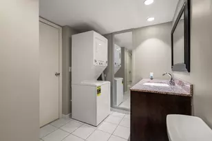 40 Yorktown Dr, Springfield, MA 01108 - Photo 14