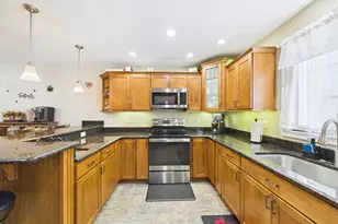 115 Almy St, Fall River, MA 02720 - Photo 10