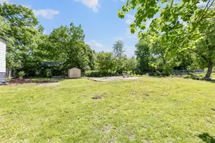 138 Charlton St, Southbridge, MA 01550 - Photo 32