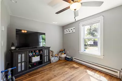 138 Charlton St, Southbridge, MA 01550 - Photo 14