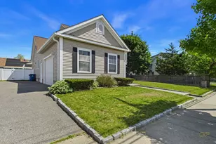277 Tarkiln Hill Rd, New Bedford, MA 02745 - Photo 2