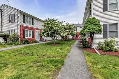 15 Crescent St #D, Lawrence, MA 01841 - Photo 2