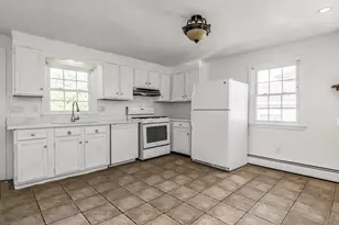 23 Hobson St, Lawrence, MA 01841 - Photo 4
