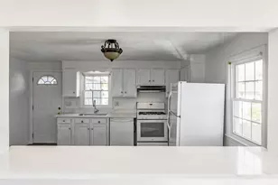 23 Hobson St, Lawrence, MA 01841 - Photo 6