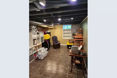 235 Chalmers St, Springfield, MA 01118 - Photo 28