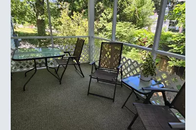 235 Chalmers St, Springfield, MA 01118 - Photo 8