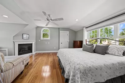 25 Franklin St, Woburn, MA 01801 - Photo 26