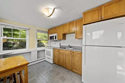25 Franklin St, Woburn, MA 01801 - Photo 6