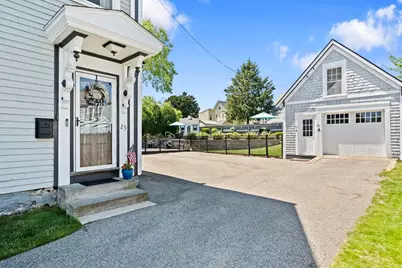 25 Franklin St, Woburn, MA 01801 - Photo 14