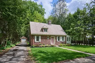 43 Woodlawn Ave, Northampton, MA 01060 - Photo 2