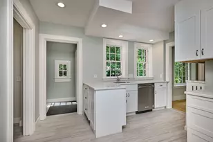 43 Woodlawn Ave, Northampton, MA 01060 - Photo 8