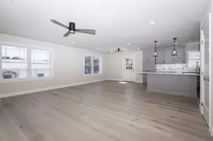 36 Floyd St, Revere, MA 02151 - Photo 12