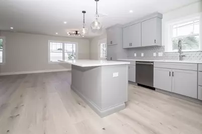 36 Floyd St, Revere, MA 02151 - Photo 8