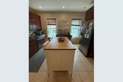 31 Mt Vernon St #3, Boston, MA 02125 - Photo 2