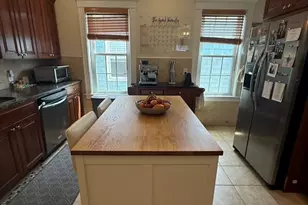 31 Mt Vernon St, Boston, MA 02125 - Photo 2