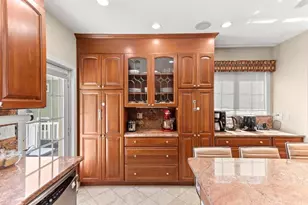 296 College Farm Rd, Waltham, MA 02451 - Photo 6