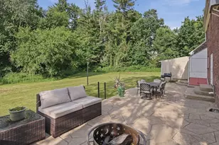 2055 Allen St, Springfield, MA 01118 - Photo 38
